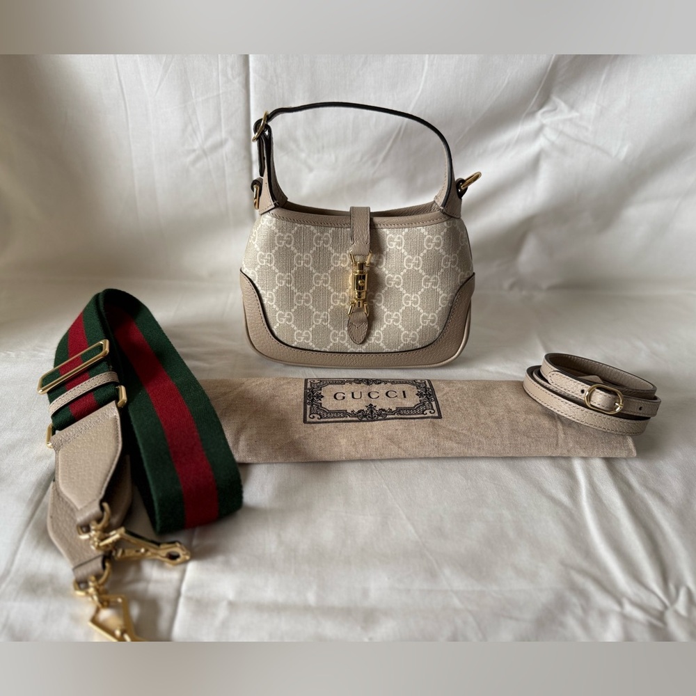 Authentic Gucci Mini Jackie 1961 in Beige/White Canvas Bag 🤍